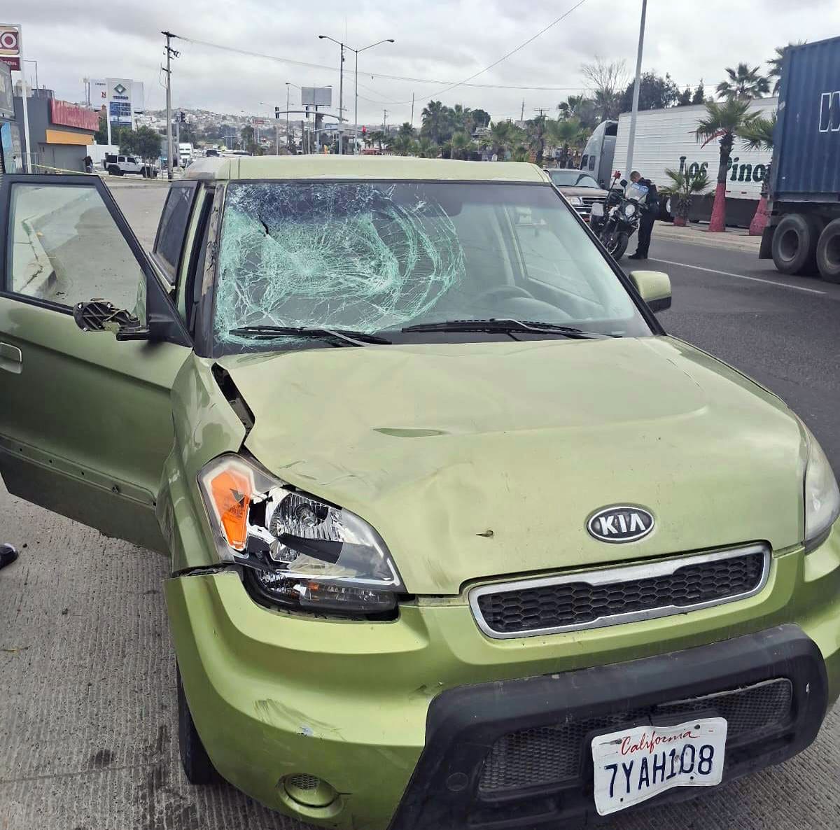 El automóvil involucrado en el accidente.