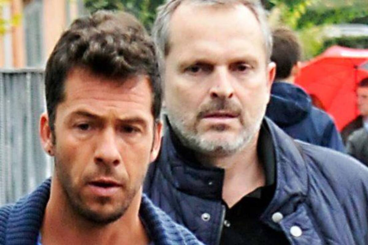 Ex pareja de Miguel Bosé está molesto por exposición de sus hijos