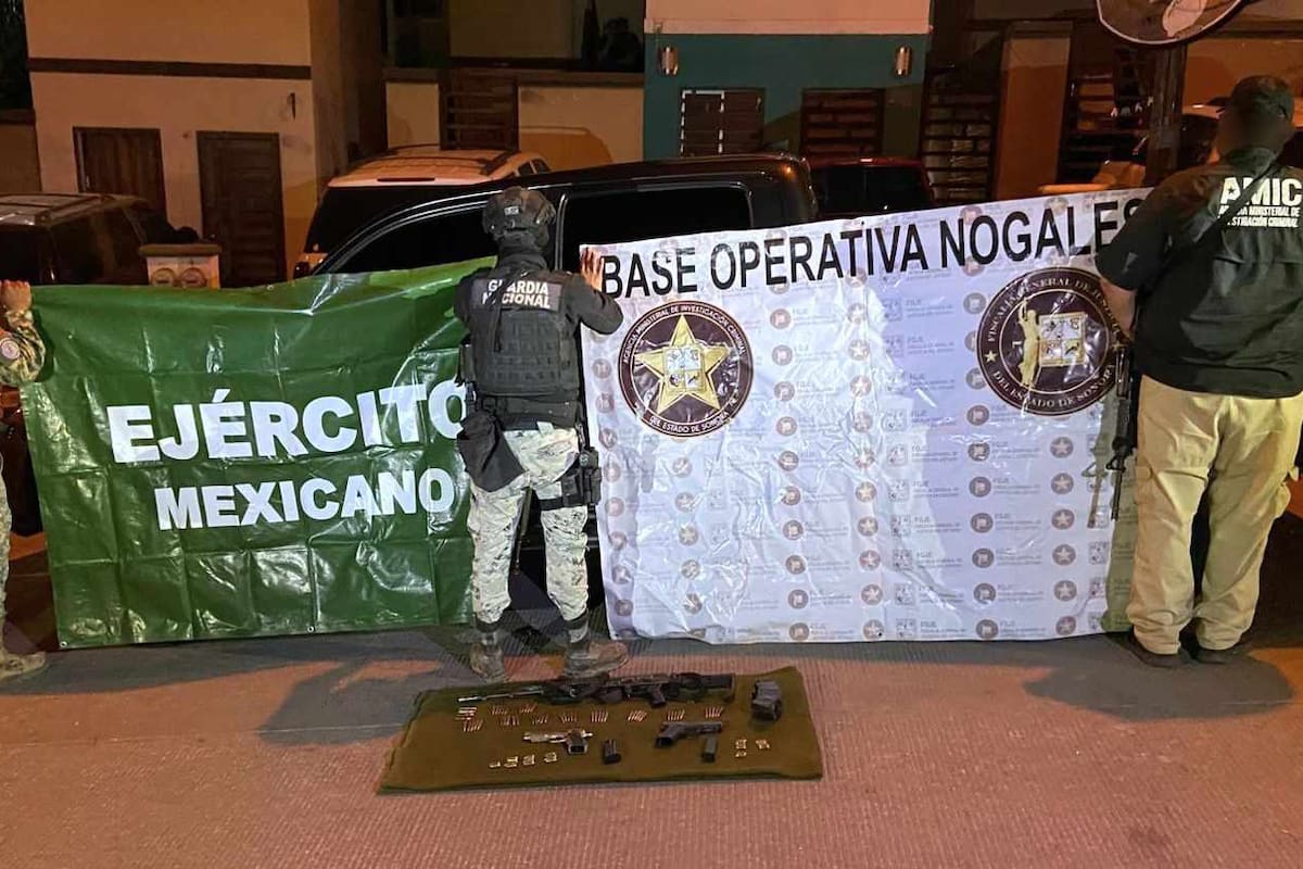 Aseguran armamento y vehículo robado en Nogales
