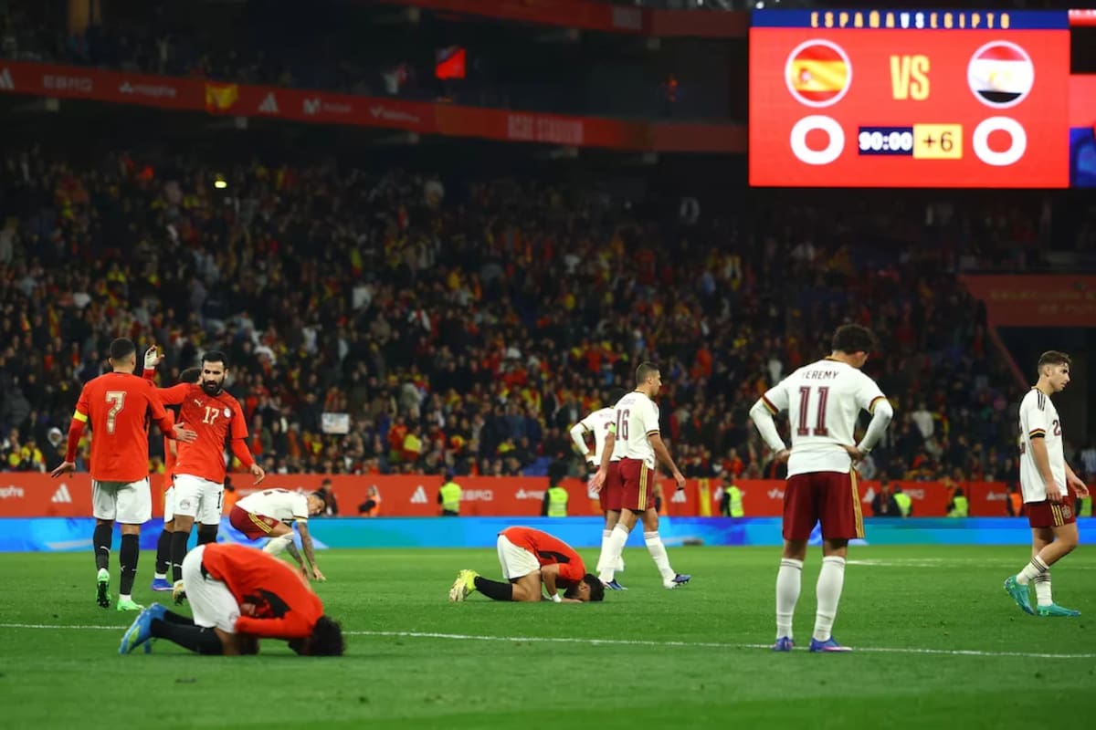 FIFA multa a España con 20 mil dólares por cánticos antimusulmanes de sus aficionados durante el partido contra Egipto