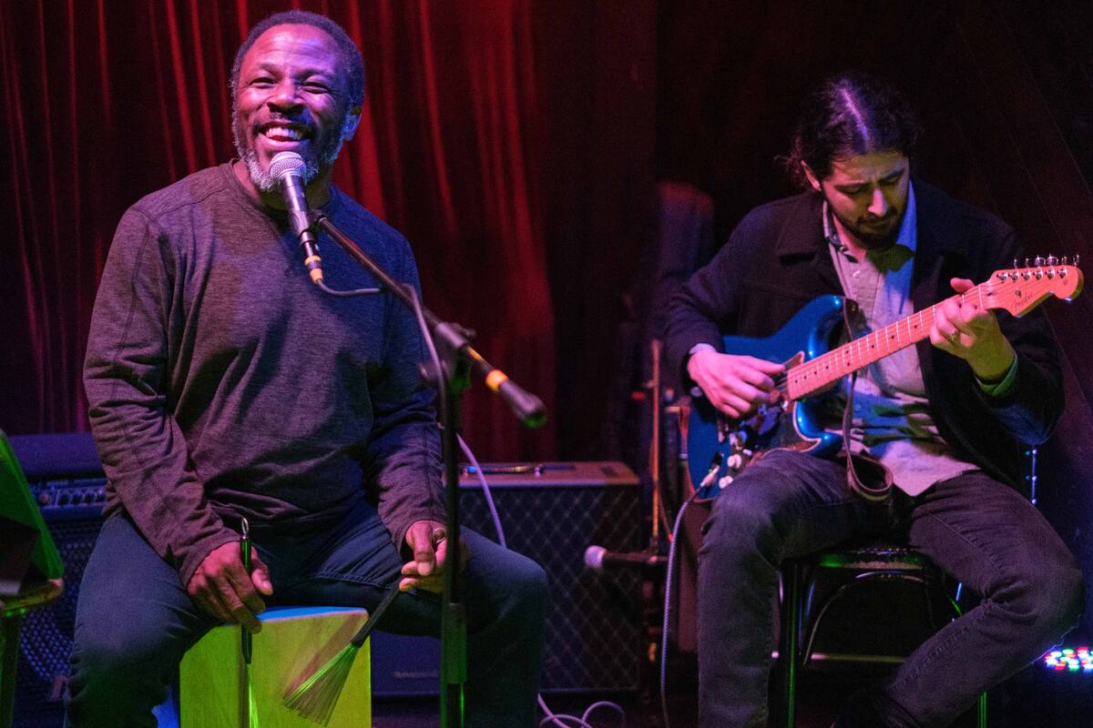 Leonard Patton conversa sobre la historia del jazz en visita a Tijuana