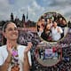 Llegan al zócalo desde temprano los simpatizantes de Claudia Sheinbaum para festejar su primer año siendo presidenta de México