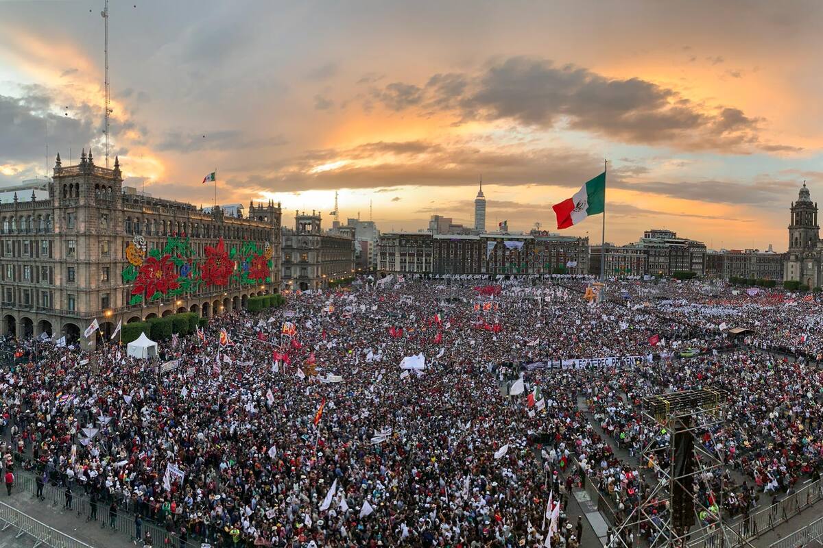 Respaldan con marcha en CDMX a presidente AMLO