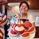 Abue Angie y sus conchas “ARMY”: la abuela mexicana que ‘’recibe’' a BTS con pan dulce