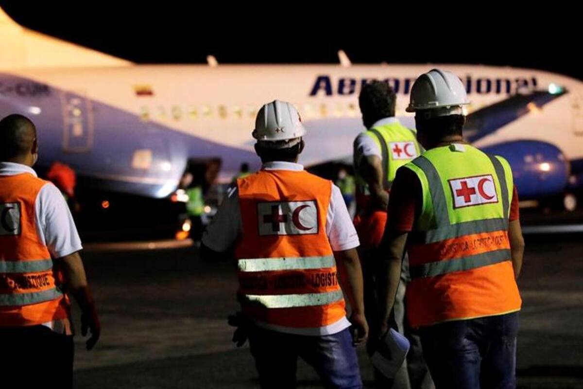 Vuelo con ayuda humanitaria internacional sale desde Panamá rumbo a Ecuador