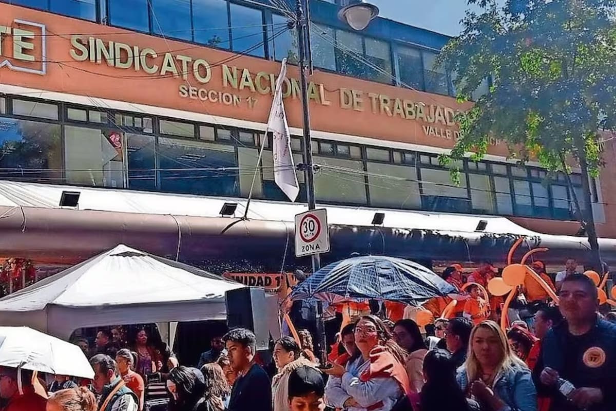 Un incremento salarial del 11.6% fue respaldado por el SNTE aunque aspiraba a una cifra mayor porque considera que las demandas no deben hacerse a golpe de mazo como lo hace la CNTE que bloquea calles en San Luis Potosí