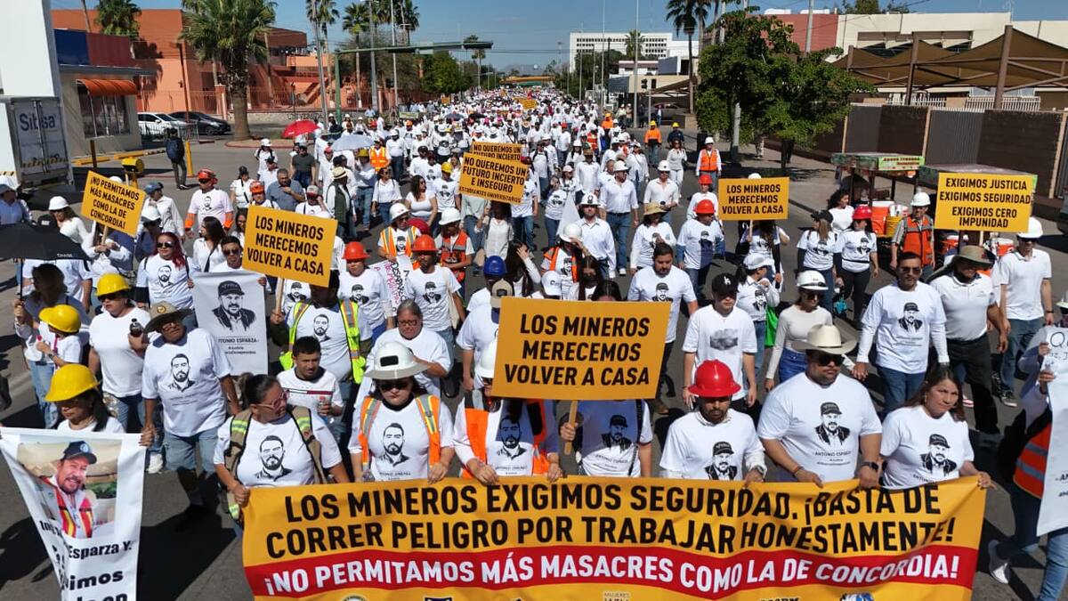 Mineros marchan en Hermosillo para exigir justicia y mayor seguridad tras desaparición de trabajadores en Sinaloa