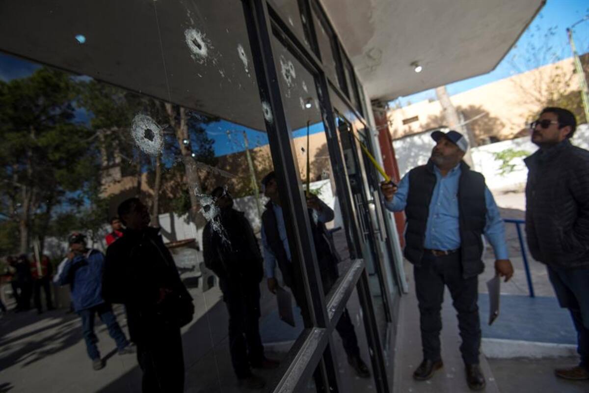 Habitantes de Villa Unión luchan por recobrar la normalidad tras asesinato de 22 personas
