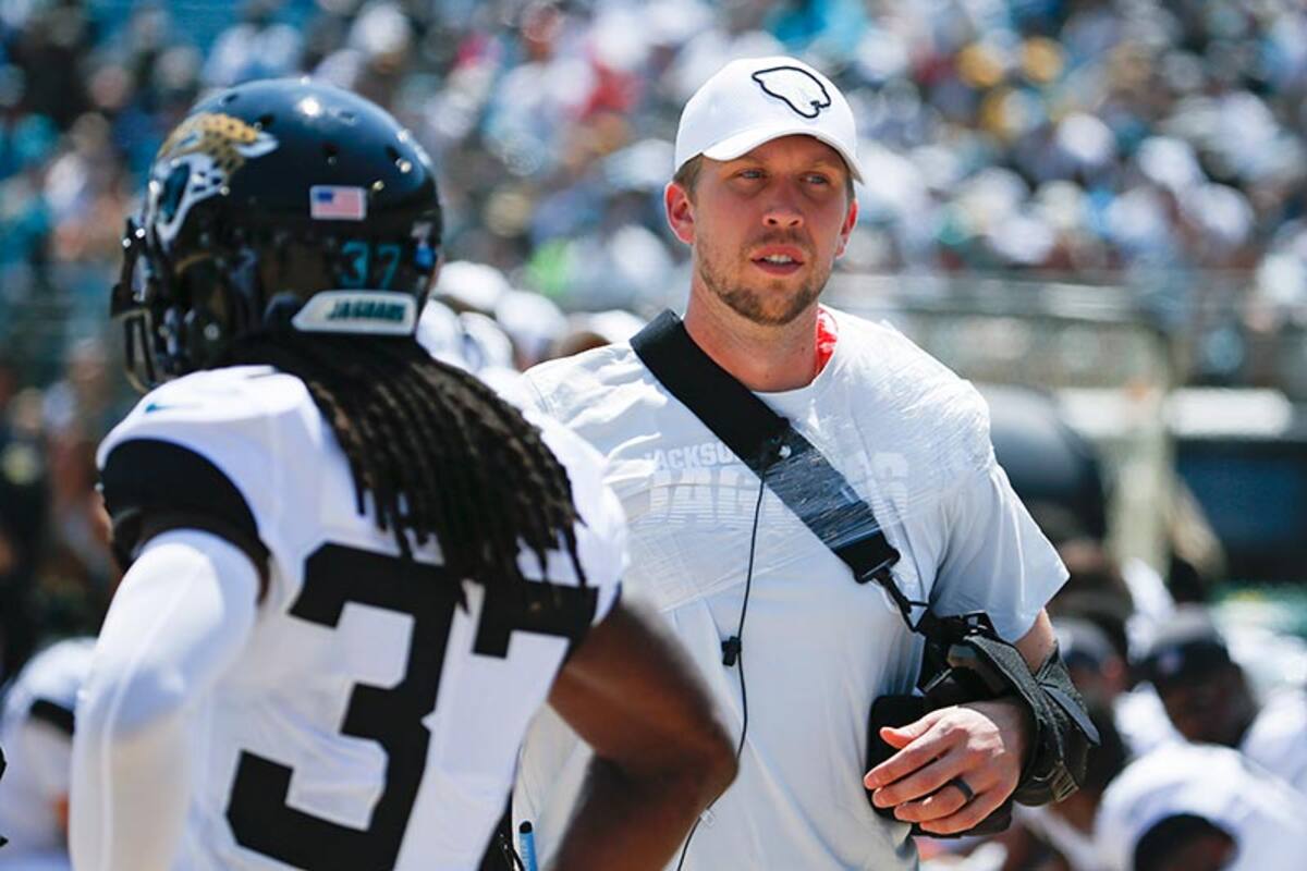 Foles se lesionó en su primer partido con los Jaguars