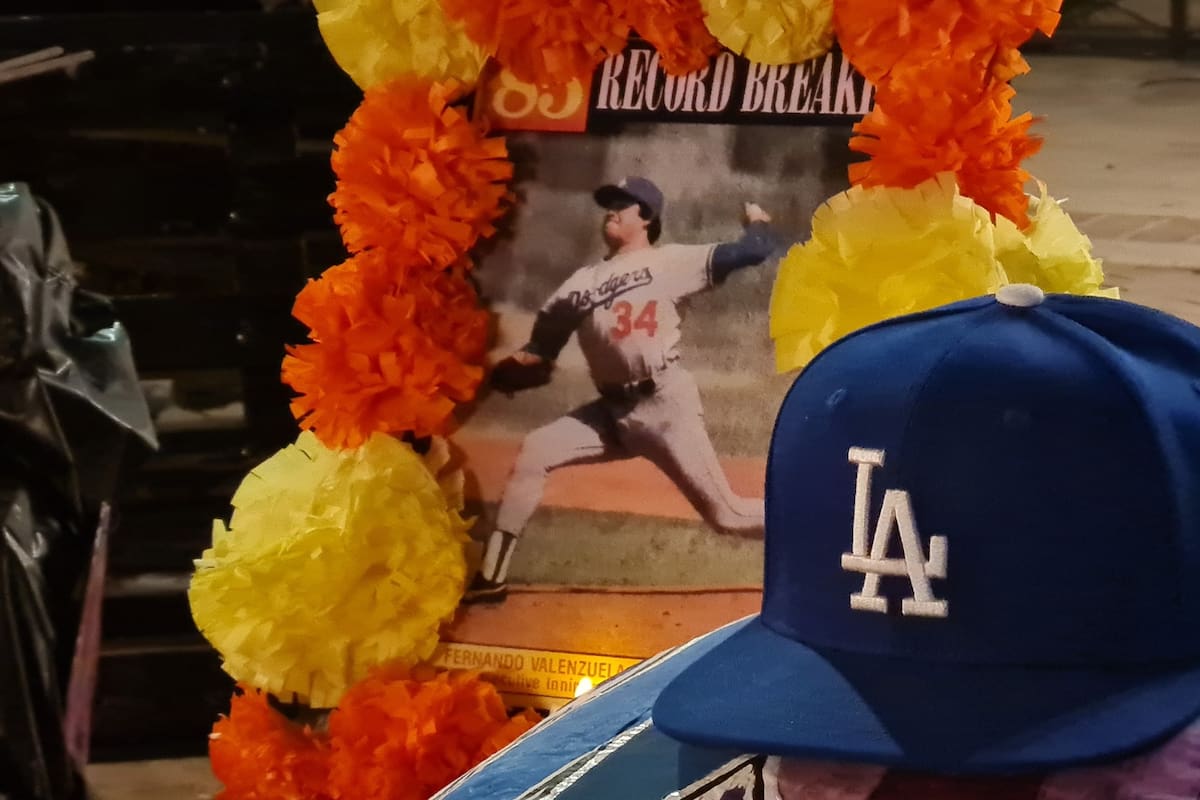 Recuerdan a Fernando Valenzuela en Festival Tradicional de Día de Muertos