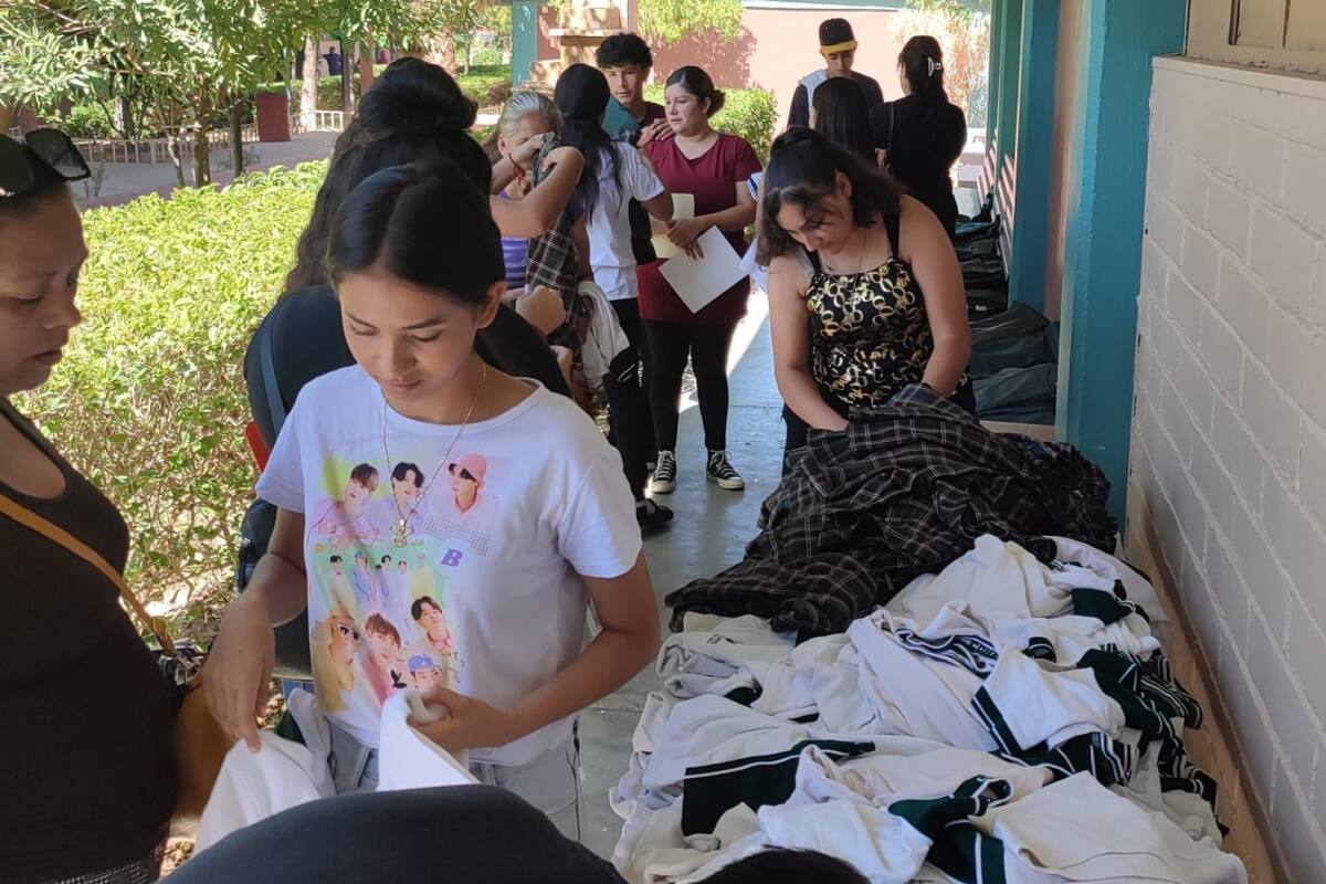 Invitan a egresados del Conalep a donar sus uniformes
