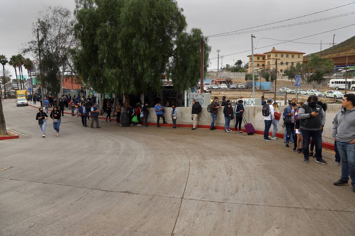 Cruces esenciales requerirán comprobante de vacunación en garitas