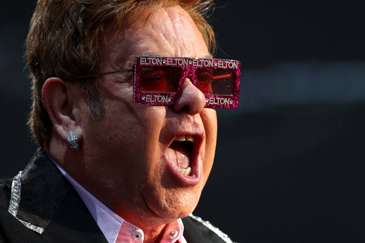 Elton John borra publicación tras felicitar a EU por su nuevo presidente
