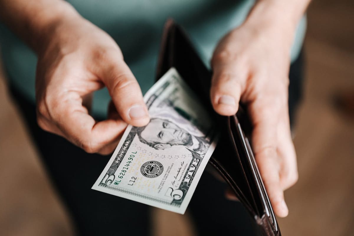 ¿Cómo amaneció el dólar? Así cotiza el tipo de cambio hoy domingo 8 de diciembre de 2024
