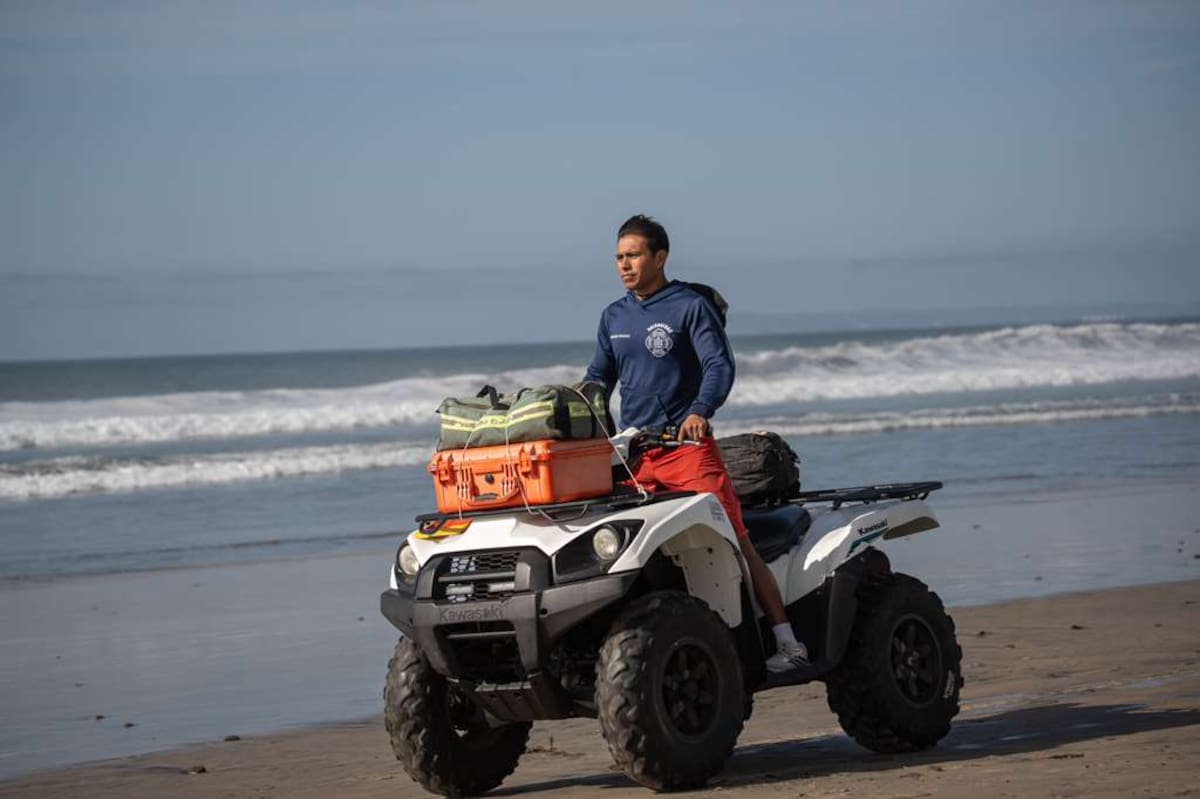 Desde temprano, familias, parejas y grupos de amigos se dieron cita en la franja costera para disfrutar del día libre y el clima favorable. Foto: Border Zoom