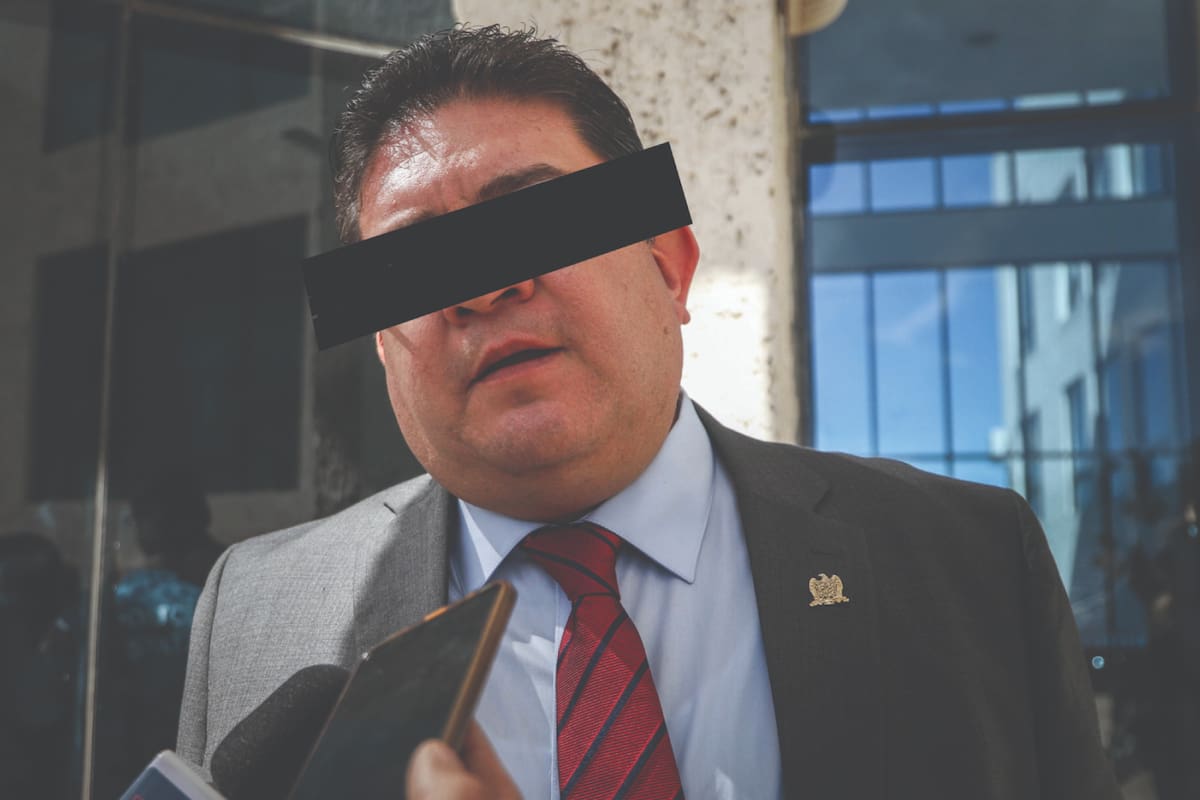 “Un violador no debe ser rector”: Universitarios interrumpen evento del Día del Estudiante para exigir la destitución de Rubén Ibarra, sentenciado por abuso sexual a una menor
