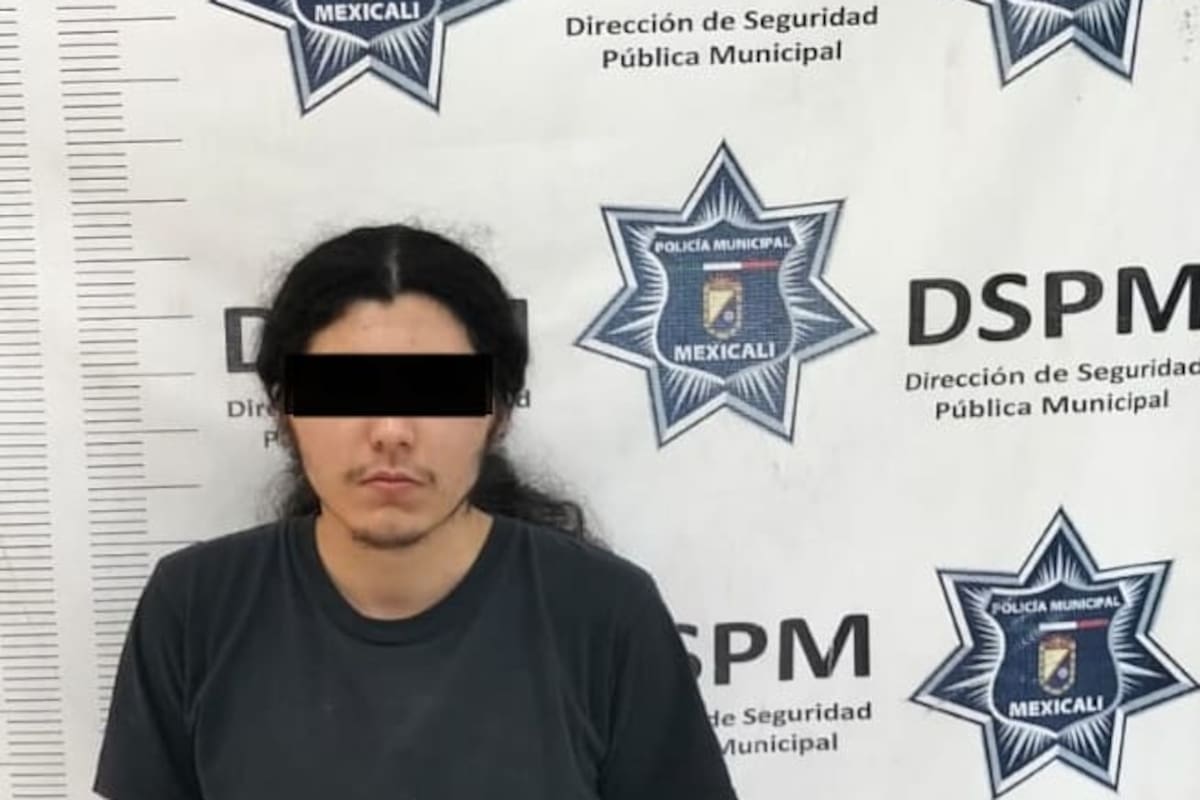 Pelean hermanos, uno termina acuchillado por la espalda