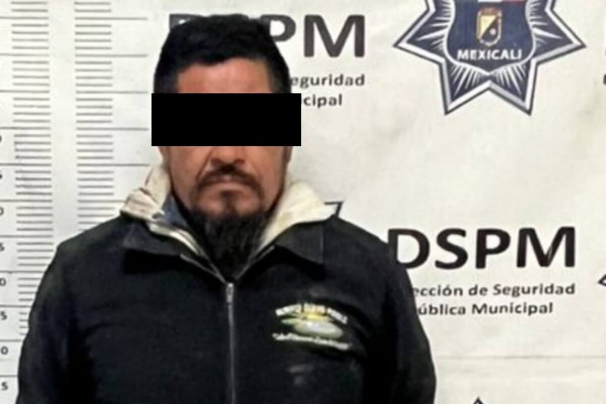 Entran a robar un bar y son detenidos; uno de ellos con orden de aprehensión