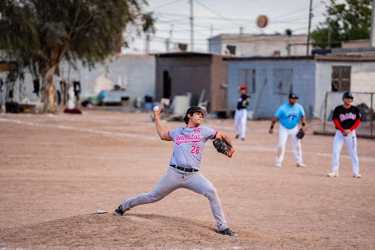 Dividieron en el campo Baja California