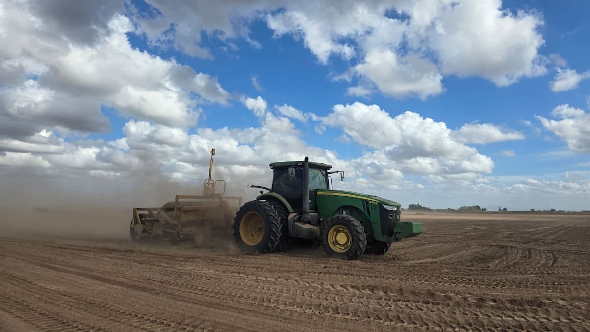 El programa federal busca incrementar la eficiencia hídrica en parcelas agrícolas del sur de Sonora.