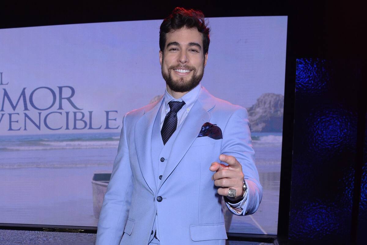 Locutor reta a Danilo Carrera tras confesión sobre Ricky Martin