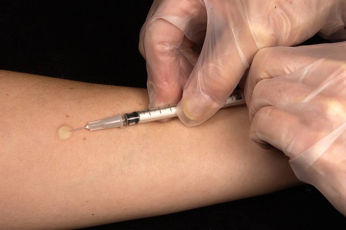 NY quita exenciones religiosas ante epidemia de sarampión