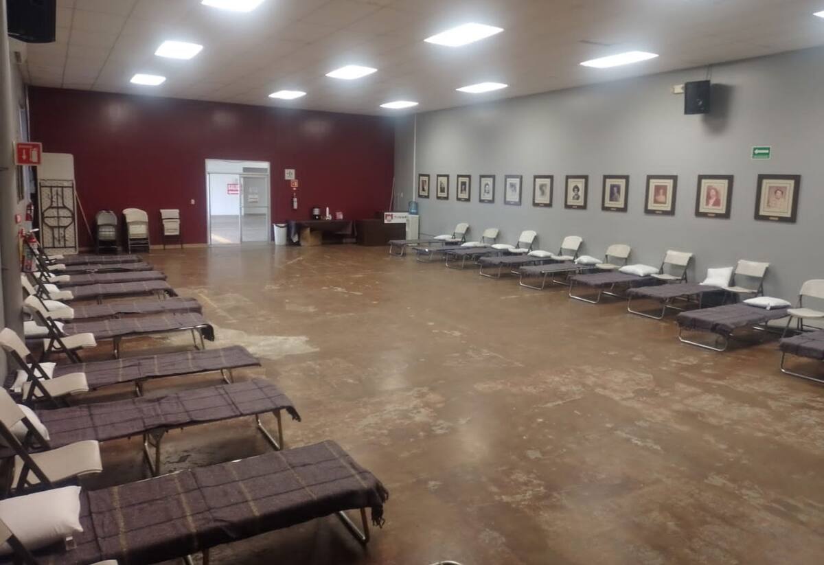 Los albergues se ubican en La Unidad Deportiva Tijuana y las instalaciones del Sistema para el Desarrollo Integral de la Familia (SDIF).