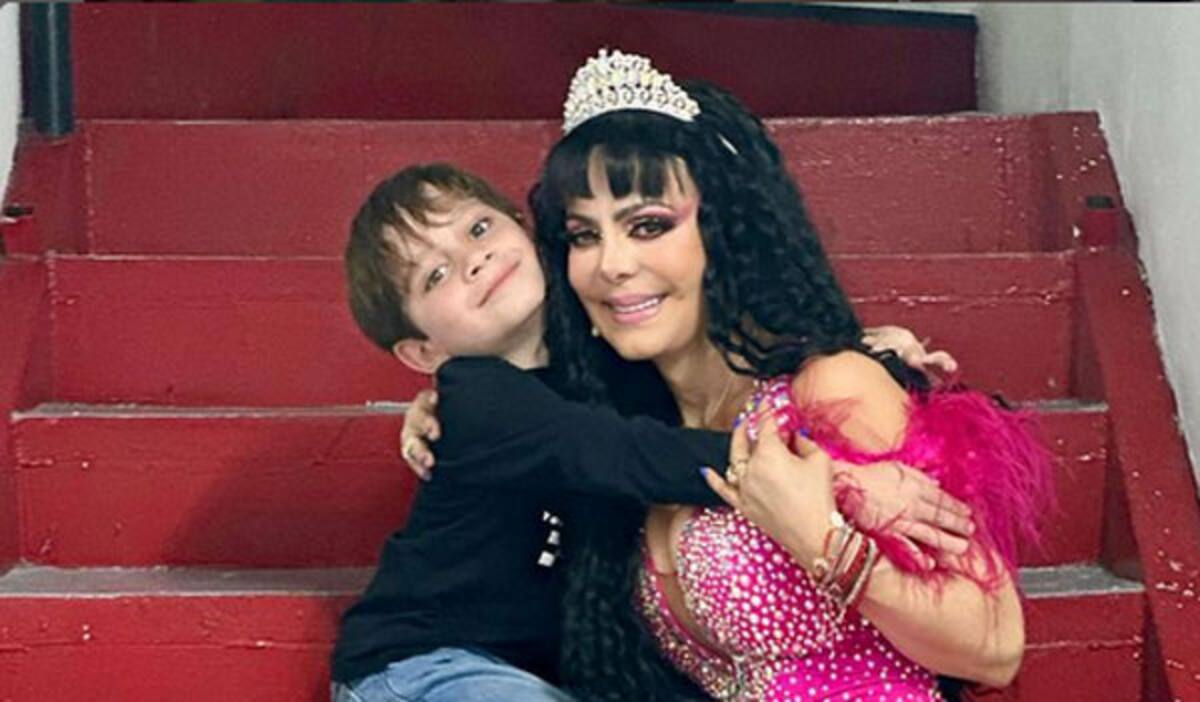 Maribel Guardia y su nieto José Julián Figueroa.