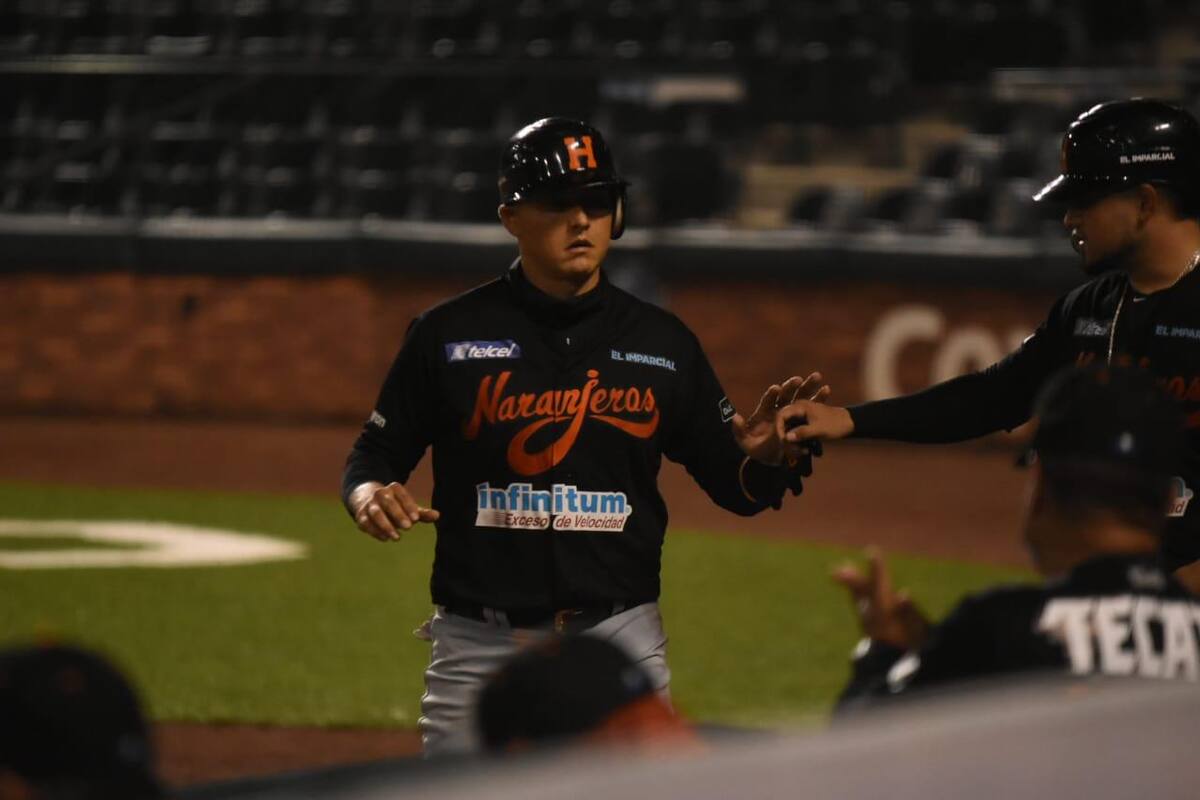 Naranjeros quita invicto de Yaquis