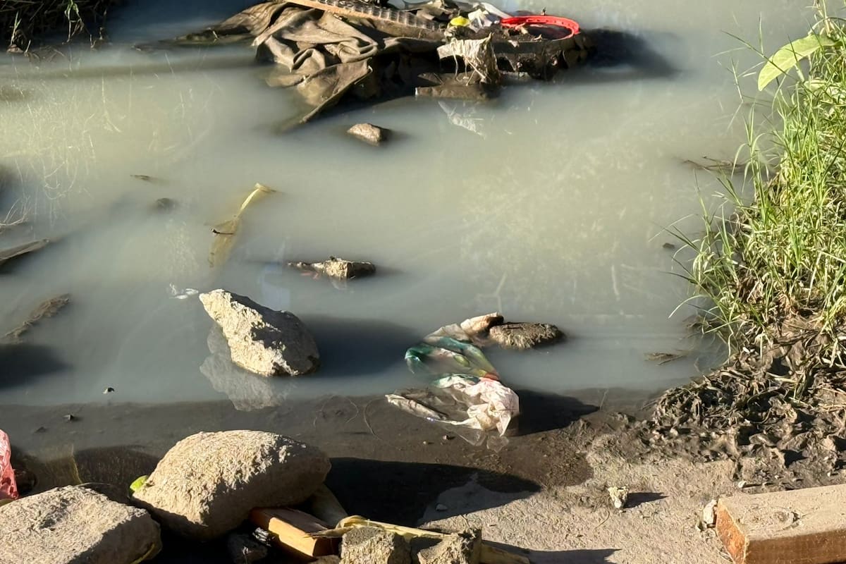 Riesgo de socavón preocupa a vecinos de la colonia García