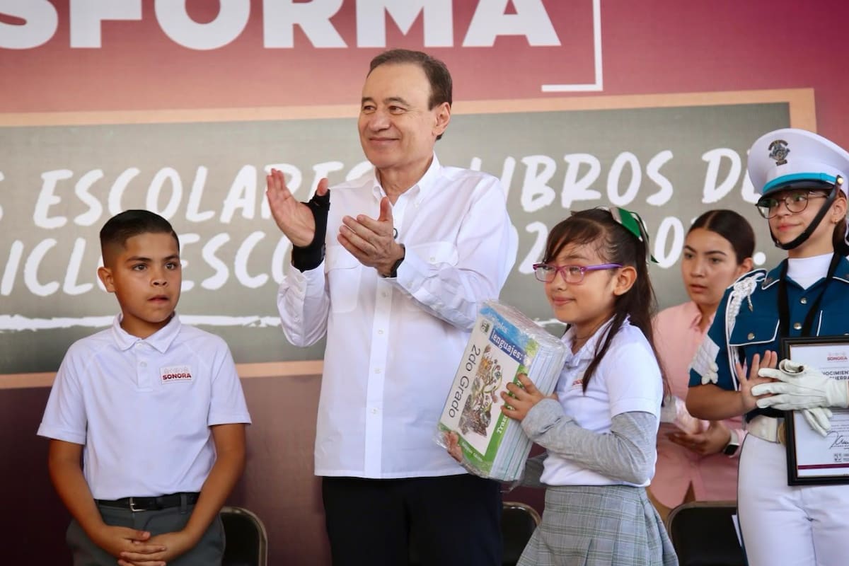 Más de 500 mil alumnos regresarán a clases en Sonora el 31 de agosto con uniformes y calzado gratuitos