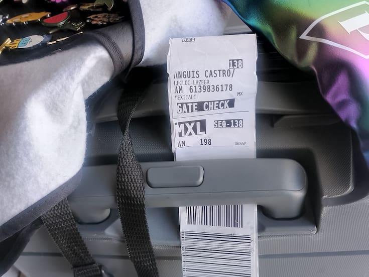 Buscan en Mexicali a pasajero que intercambió maletas por error en el aeropuerto