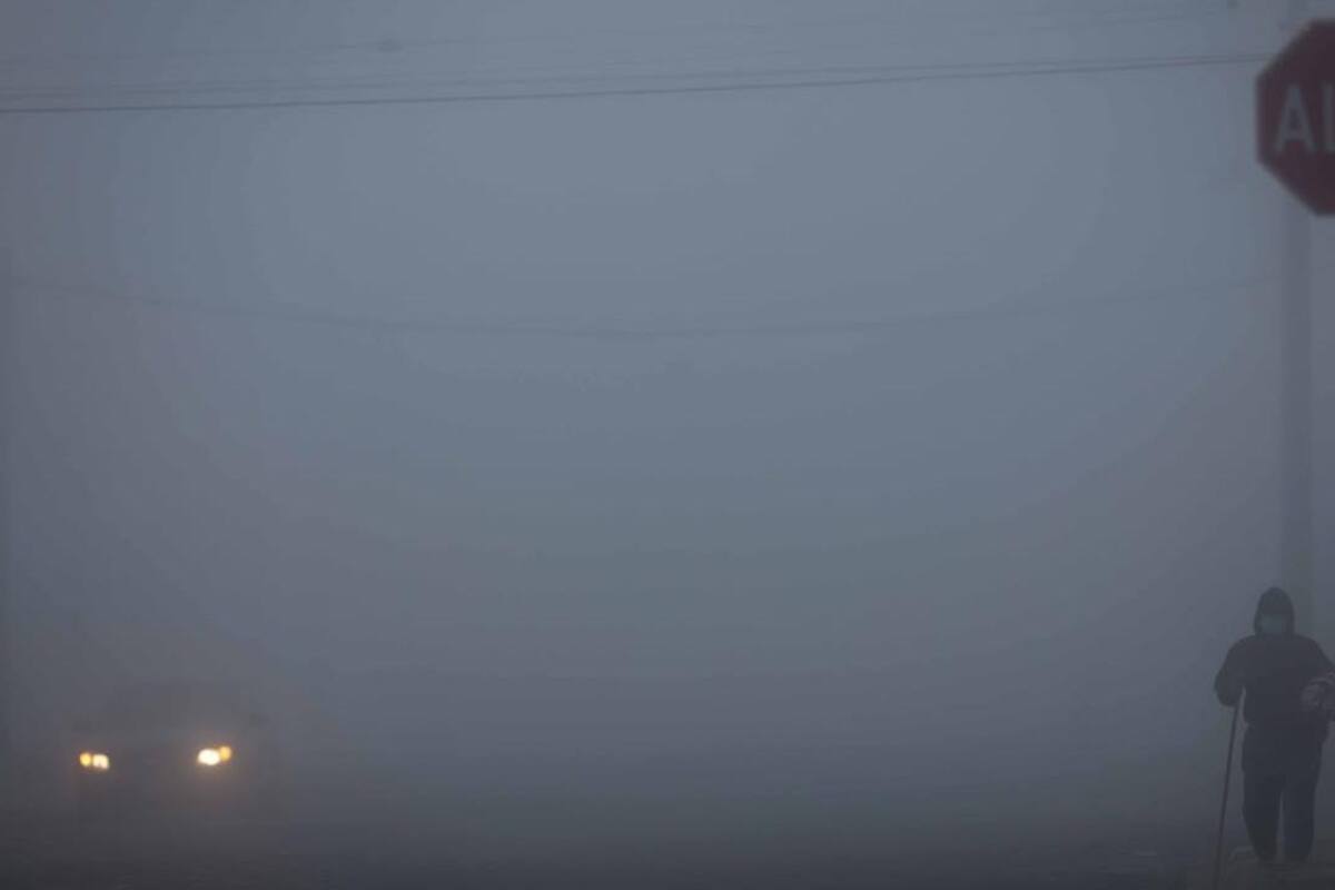 Duerme y amanece Mexicali con una densa capa de neblina