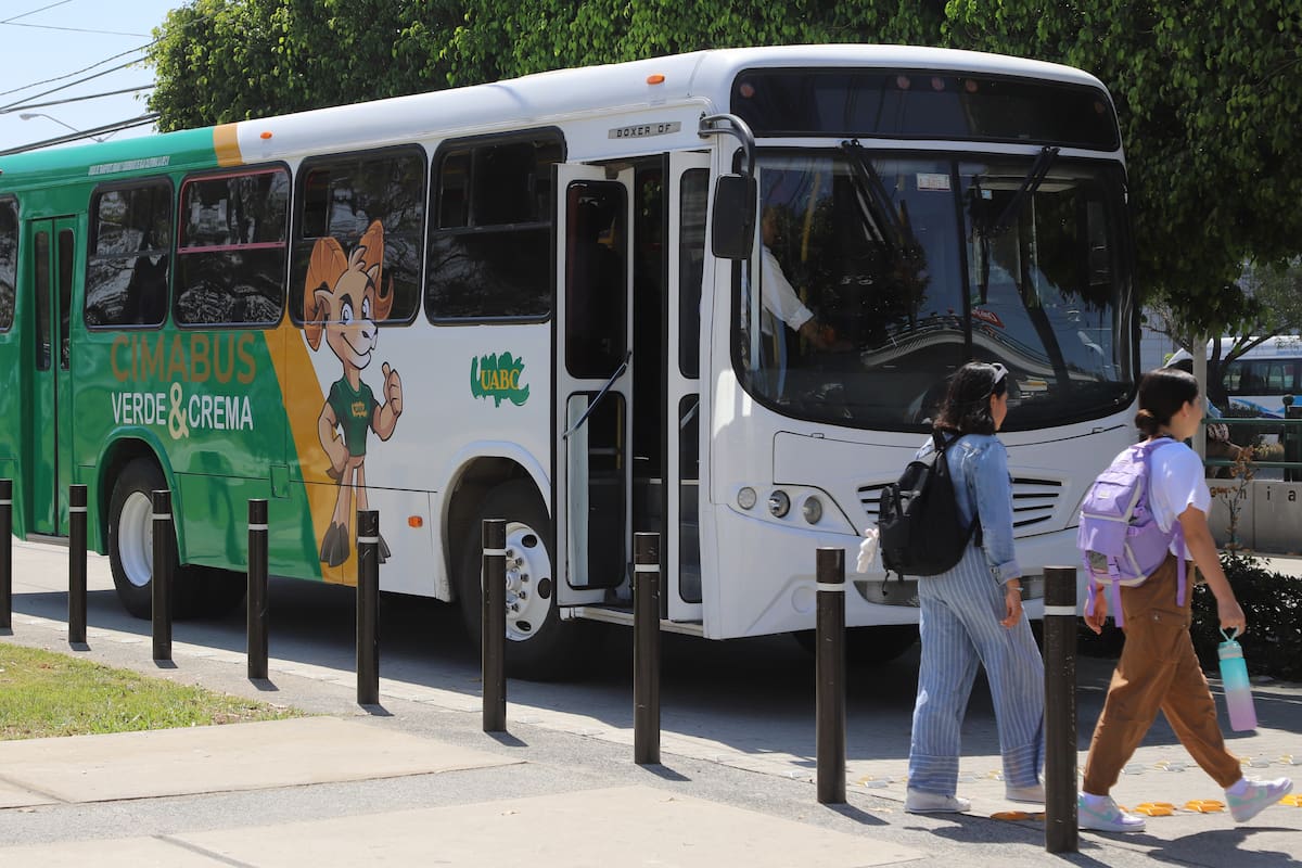 Inaugura UABC ruta de transporte Valle de las Palmas
