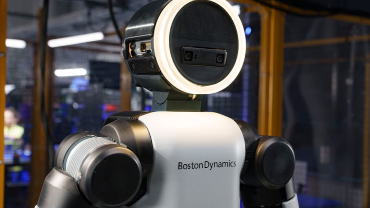 Atlas, el robot humanoide que humilla a la competencia: Hyundai y Boston Dynamics exhiben en el CES 2026 más de lo que Tesla Optimus puede soportar