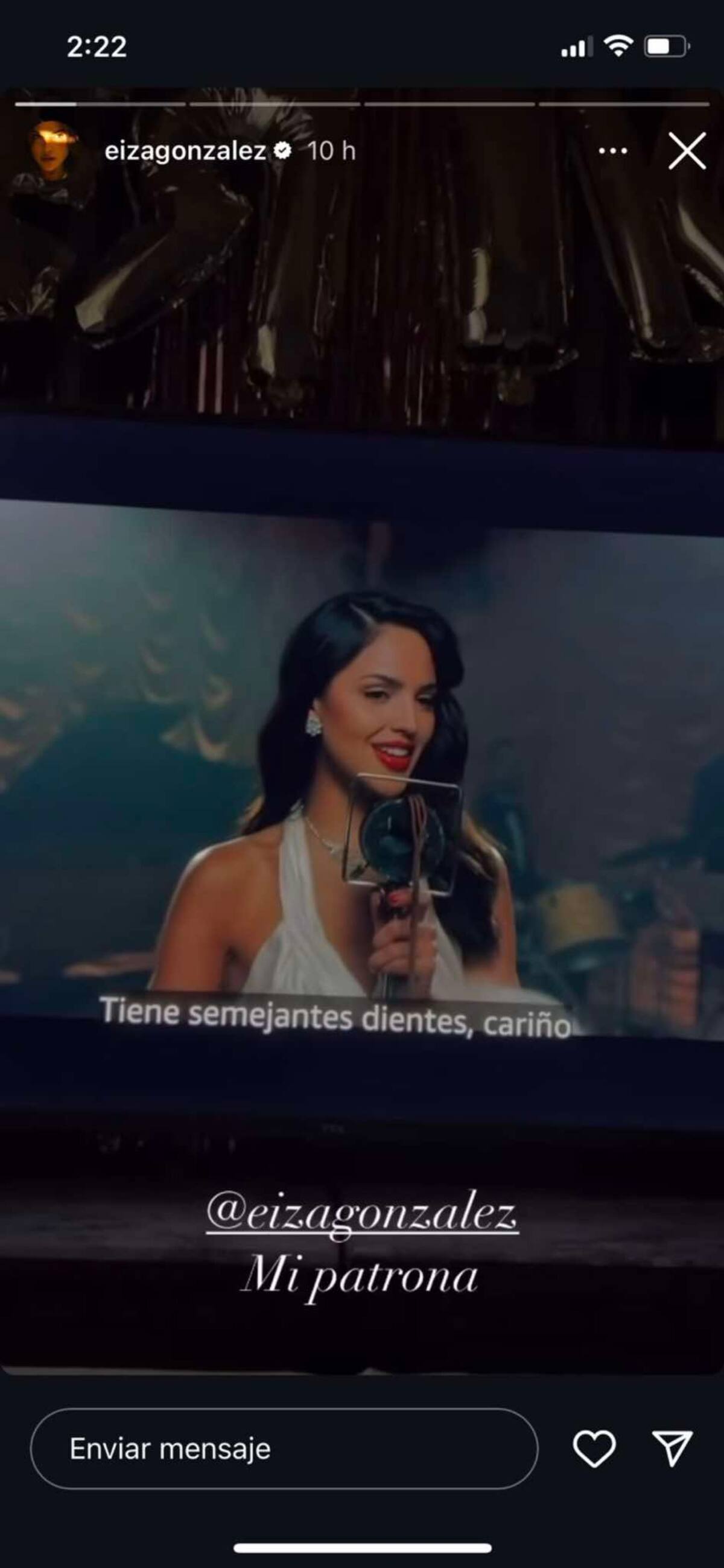 Eiza González se admira a sí misma. Instagram.