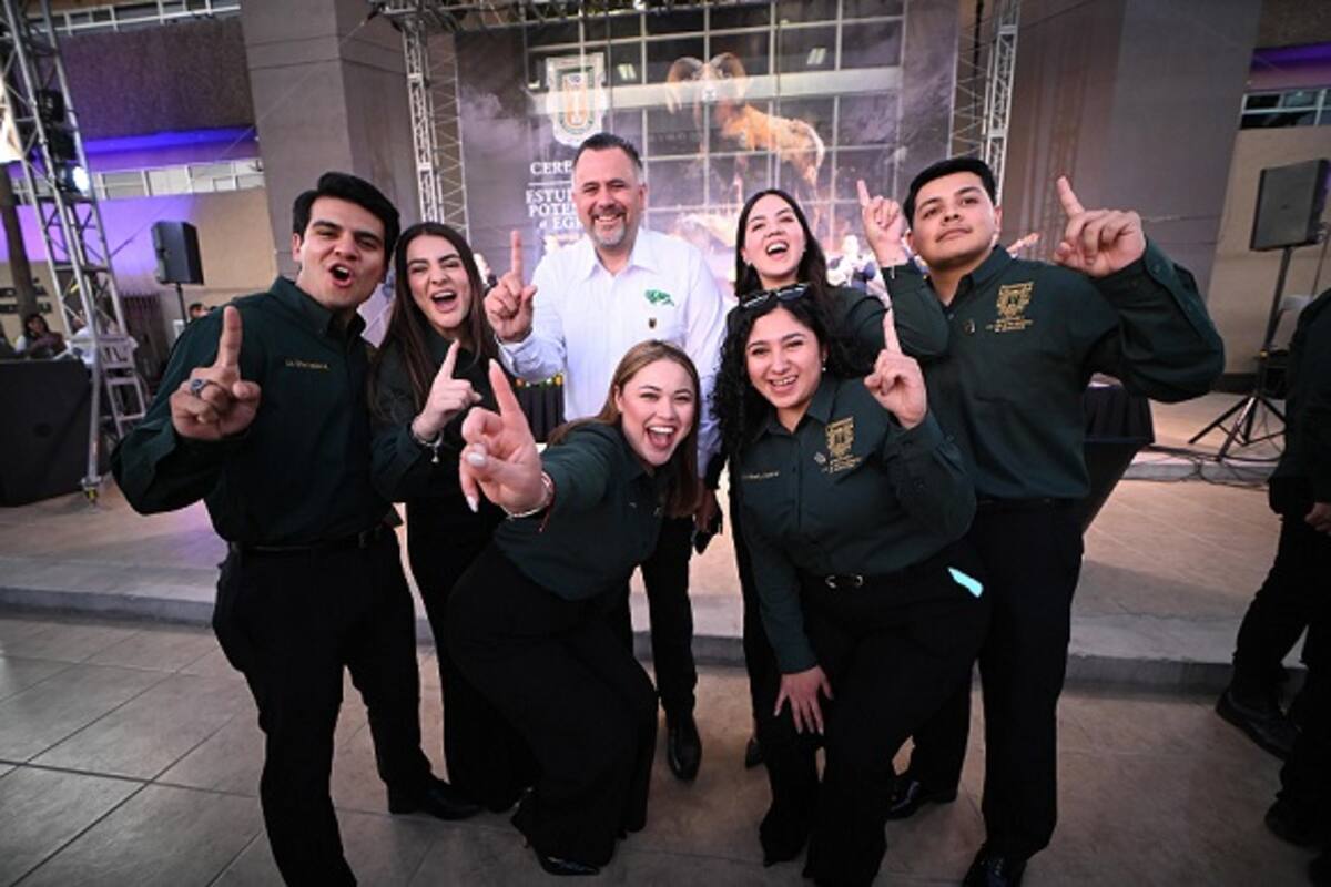 Orgullo cimarrón: celebran a estudiantes del Campus Mexicali que culminan su formación profesional