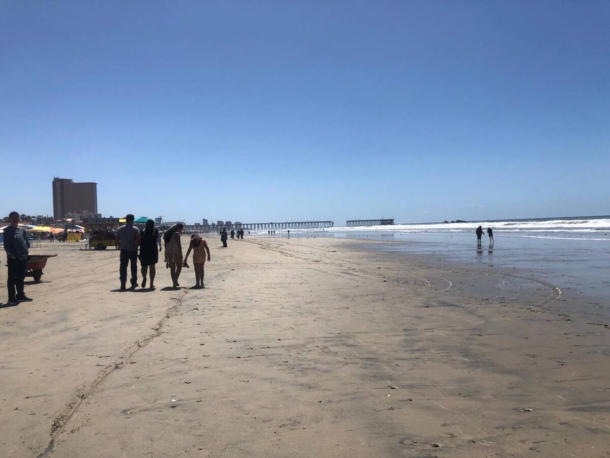 Así lucen este fin de semana las playas de Rosarito.