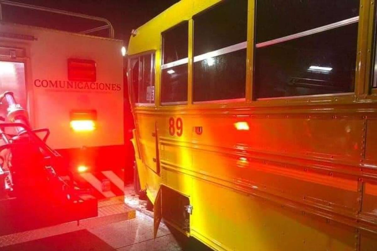 Accidente carretero entre Vícam y Pótam deja un muerto y más de 30 lesionados