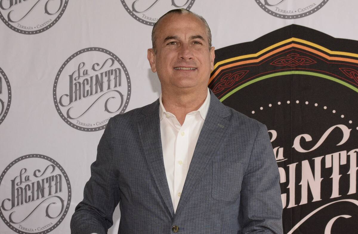 Patricio Cabezut está acusado de violencia intrafamiliar contra su ex pareja, así como de abuso sexual contra sus dos hijas.