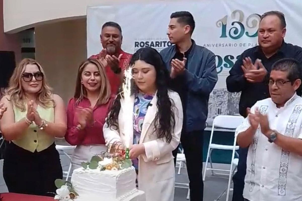 Celebran en Palacio Municipal el aniversario 139 de Rosarito