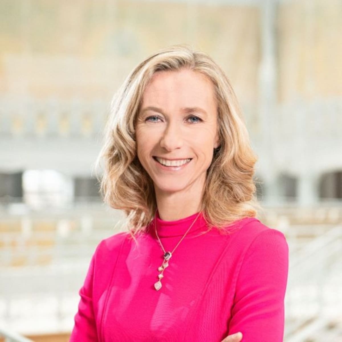 Eléonore de Boysson, ejecutiva francesa con más de 25 años de experiencia en el sector del lujo, fue nombrada como la nueva CEO de El Palacio de Hierro. | Crédito: LinkedIn