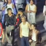 V de BTS desata furor en redes tras ser captado comprando una banderilla durante concierto en México (VIDEO)