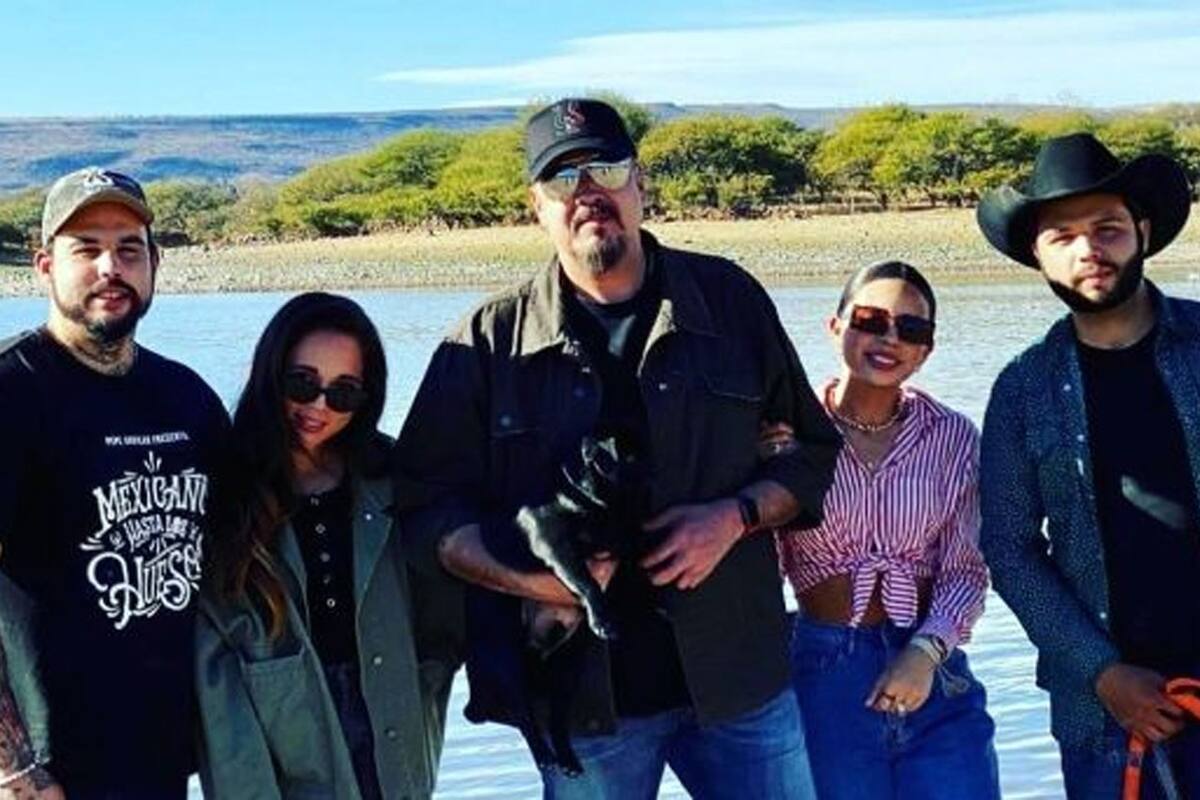 Pepe Aguilar niega que su hijo Emiliano trabaje con él