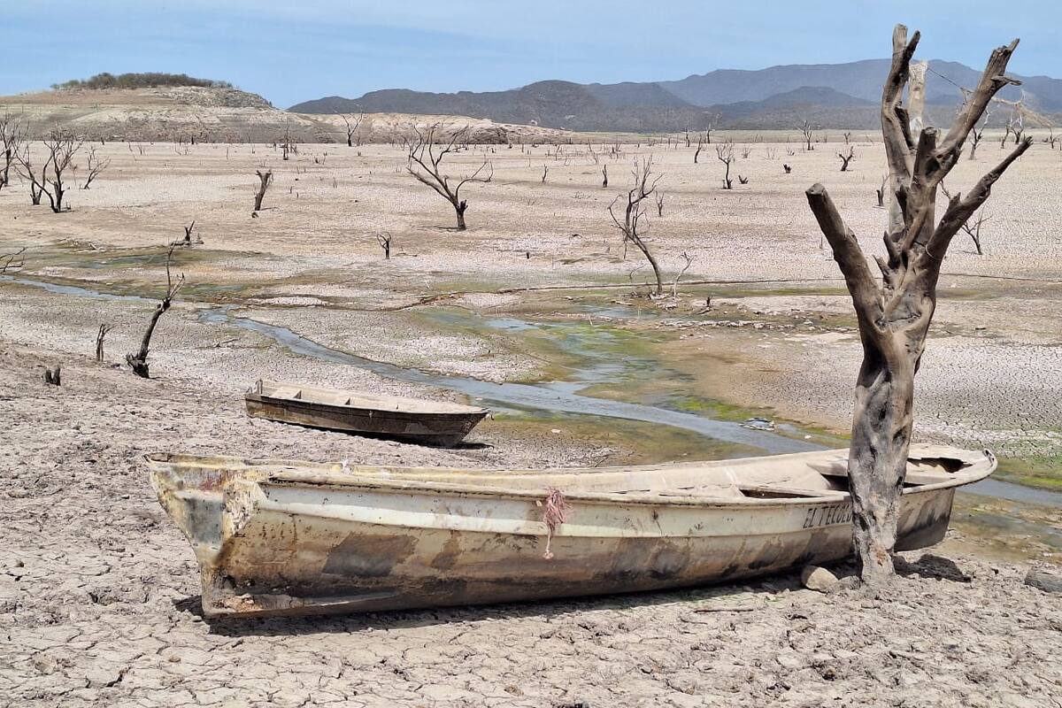 Sonora: Cierran compuerta en “El Mocúzarit”; presa está casi seca
