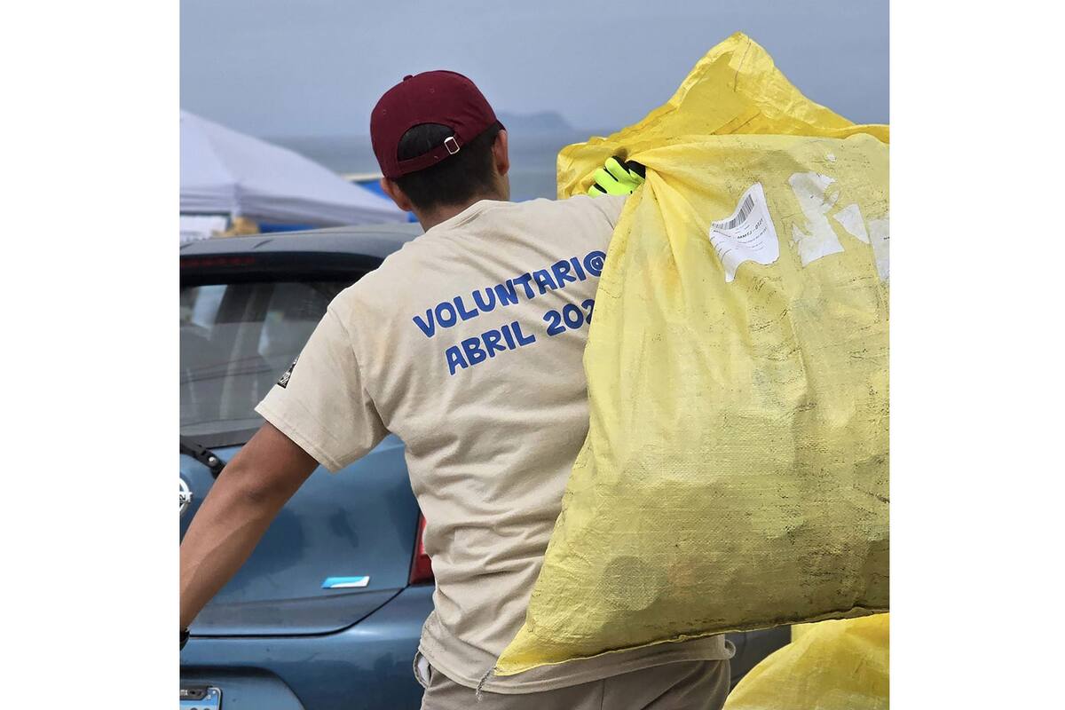 Retiran una tonelada de basura con ‘Salvemos la playa’ en Tijuana