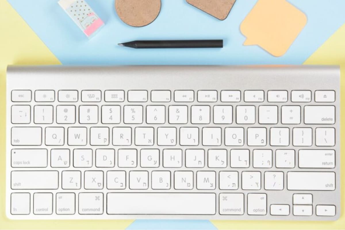 Conoce el origen del teclado QWERTY: ¿por qué ordenaron las letras de esa forma?
