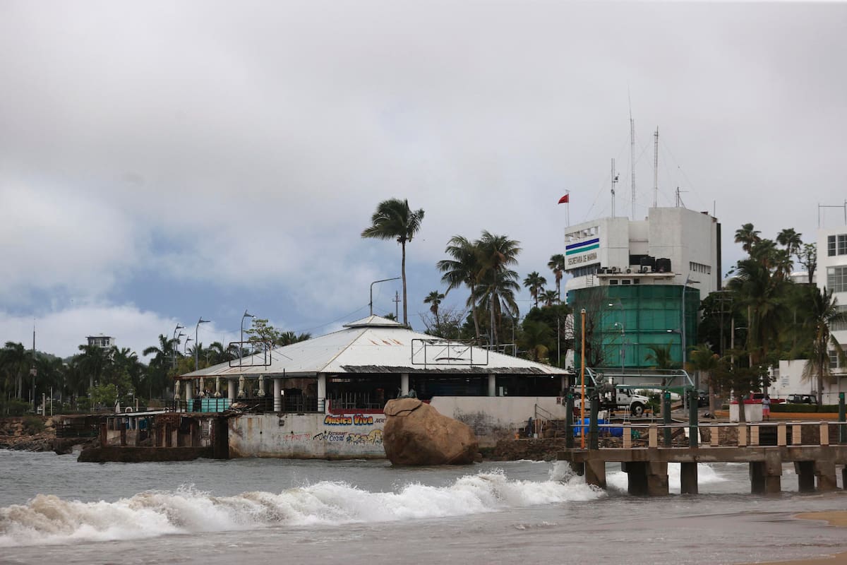 “Flossie” se convierte en huracán de categoría 1 y pone en alerta a varias costas del Pacífico mexicano
