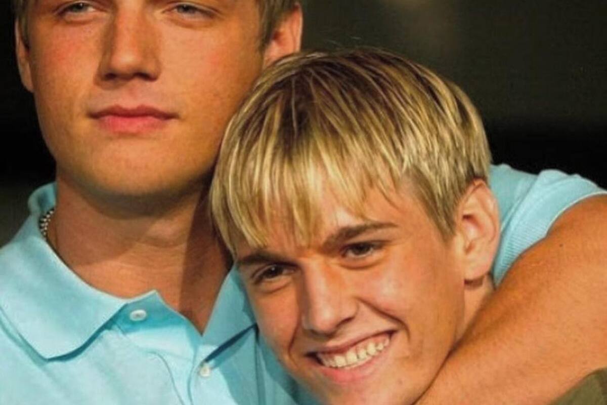 Nick Carter llora en homenaje de Backstreet Boys por la muerte de su hermano Aaron