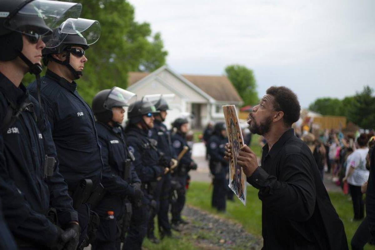 Convocan en Minneapolis a Guardia Nacional tras protestas por muerte de George Floyd